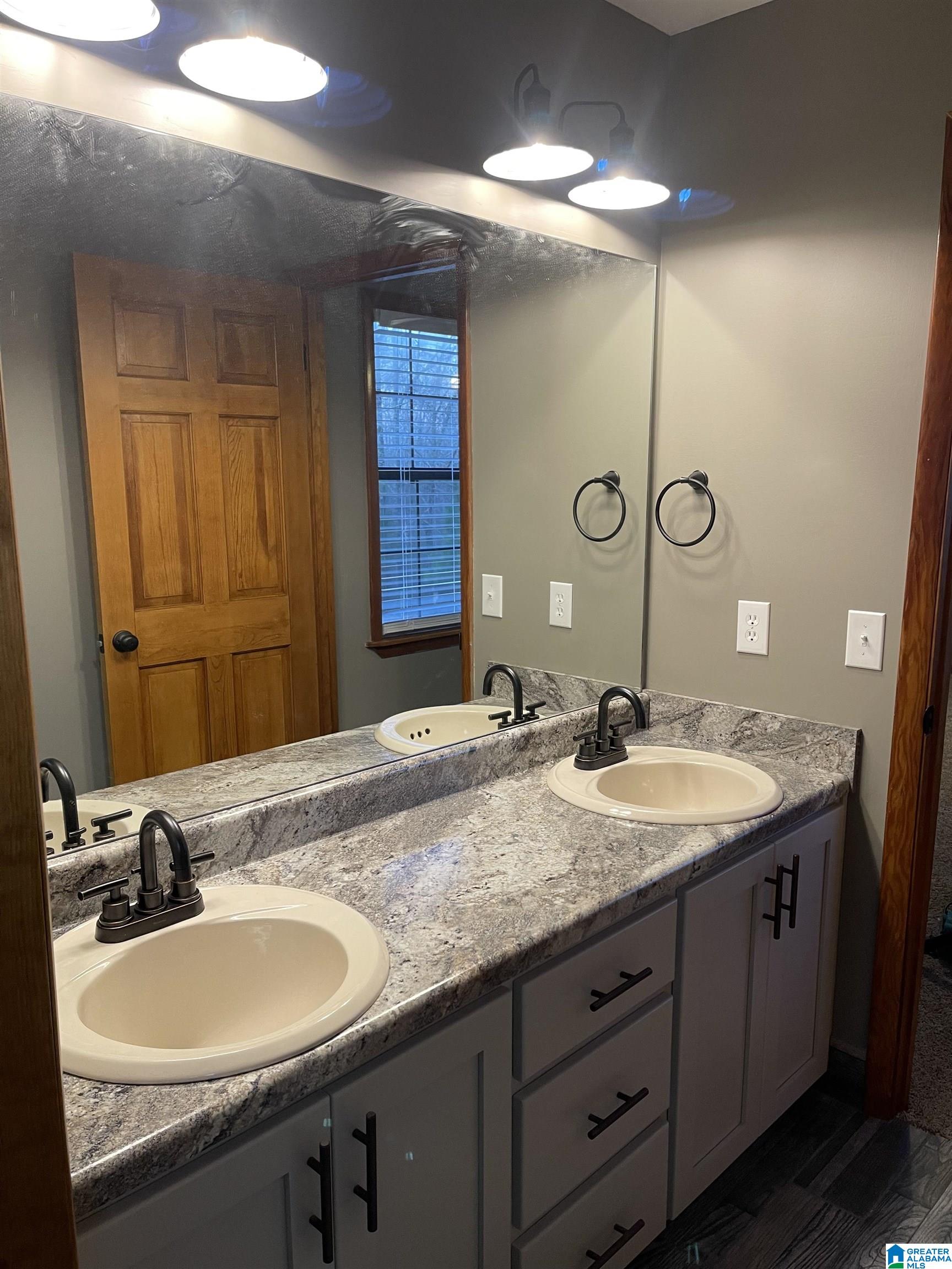 380 Chapel Road Warrior, AL 35180 - Photo 16 of 29