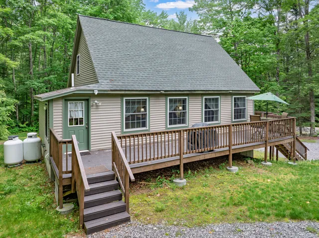 $470,000 | 32 Kansas Road, Naples, ME 04055