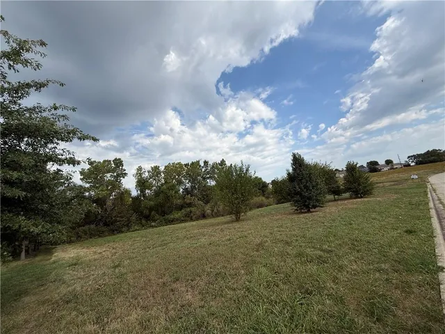 $115,000 | 972 West Innovation Drive, Kearney, MO 64060