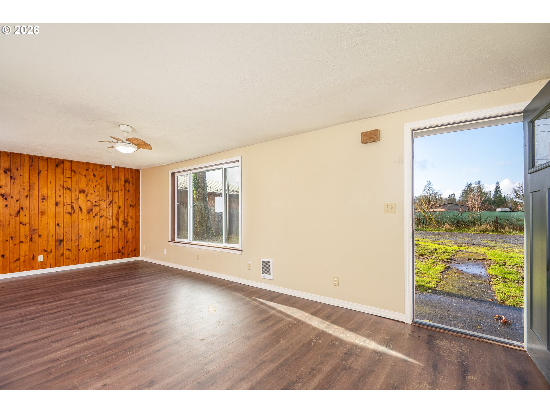 24743 Warthen Road Elmira, OR 97437 - Photo 2 of 20