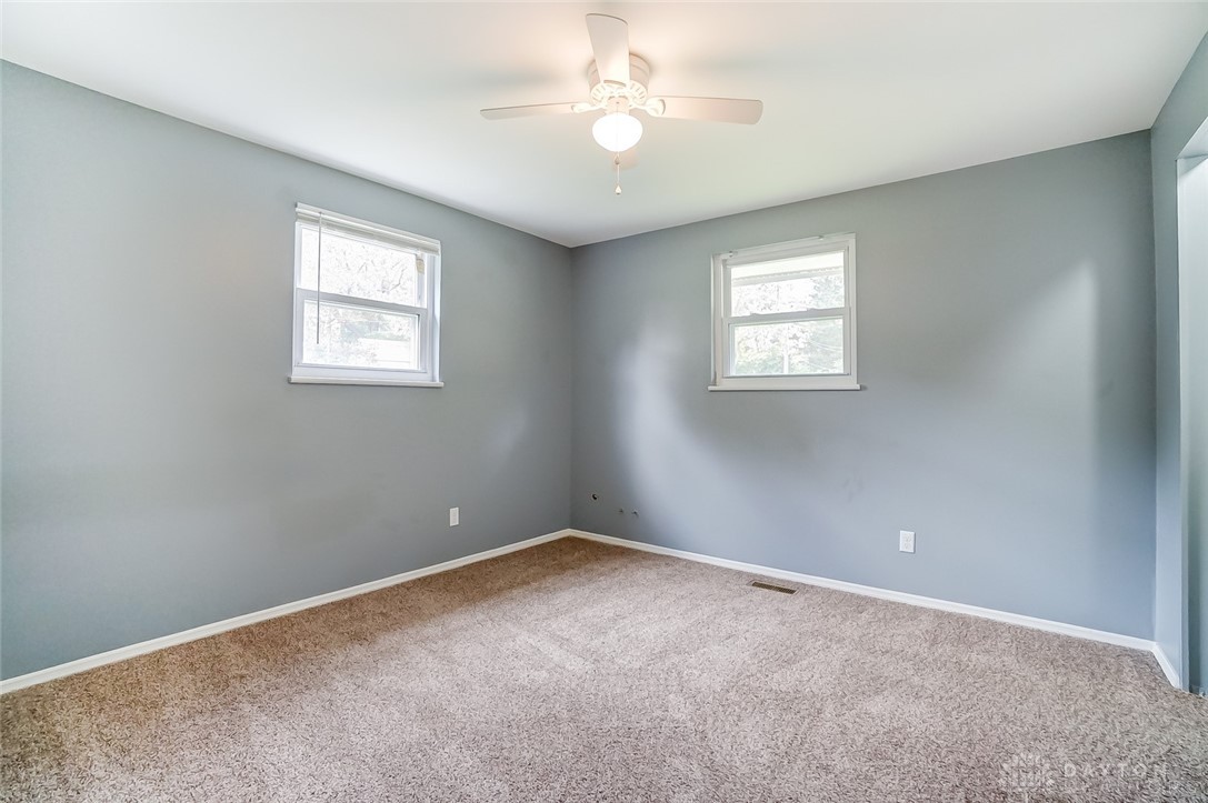 6543 Highbury Road Huber Heights, OH 45424 - Photo 17 of 38