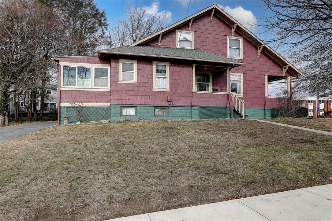 1 Aberdeen Road East Providence, RI 02915 - Photo 4 of 48