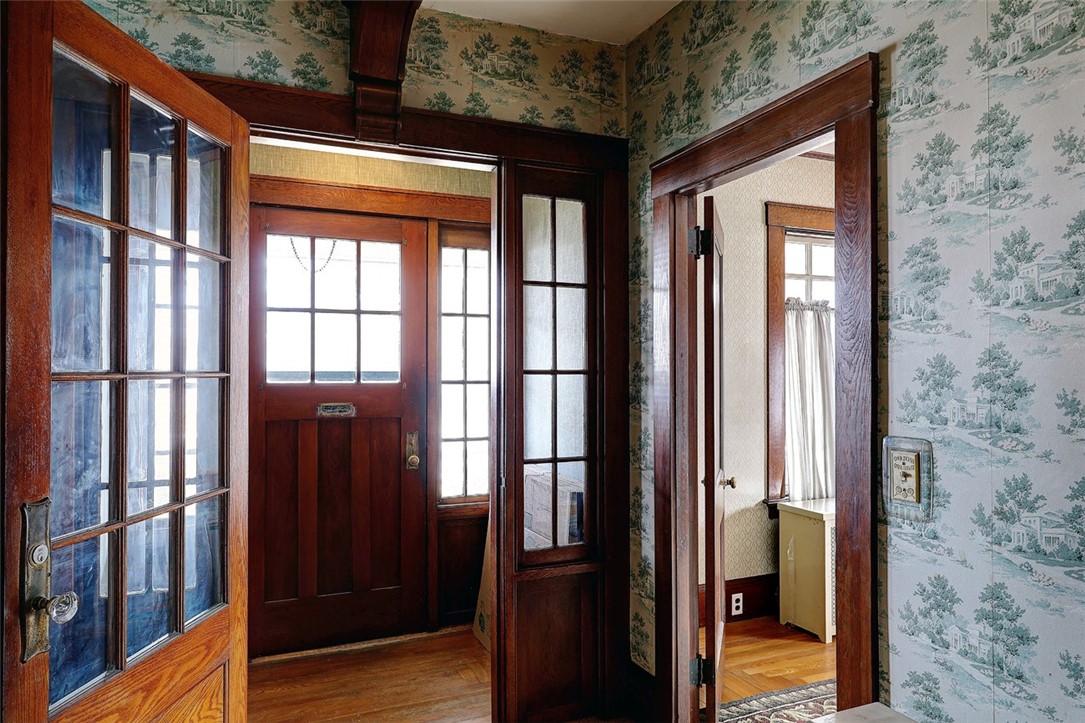 1 Aberdeen Road East Providence, RI 02915 - Photo 8 of 48