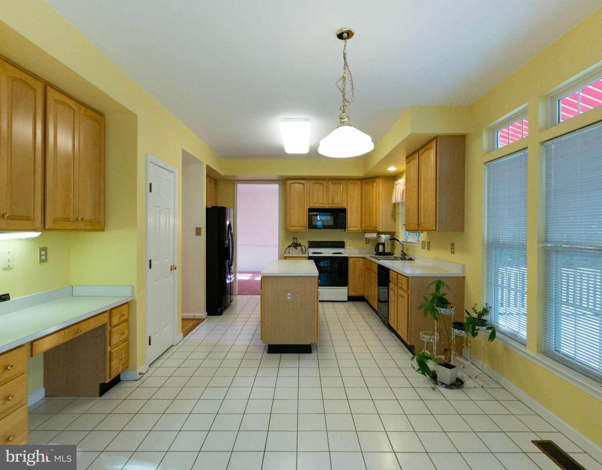 3913 Schroeder Avenue Perry Hall, MD 21128 - Photo 8 of 29 Kitchen