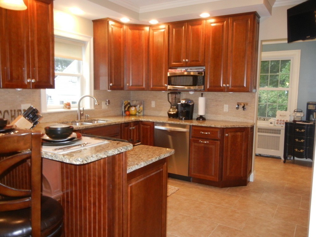 32 Birnie Road Longmeadow, MA 01106 - Photo 5 of 27 Gallery Image 5