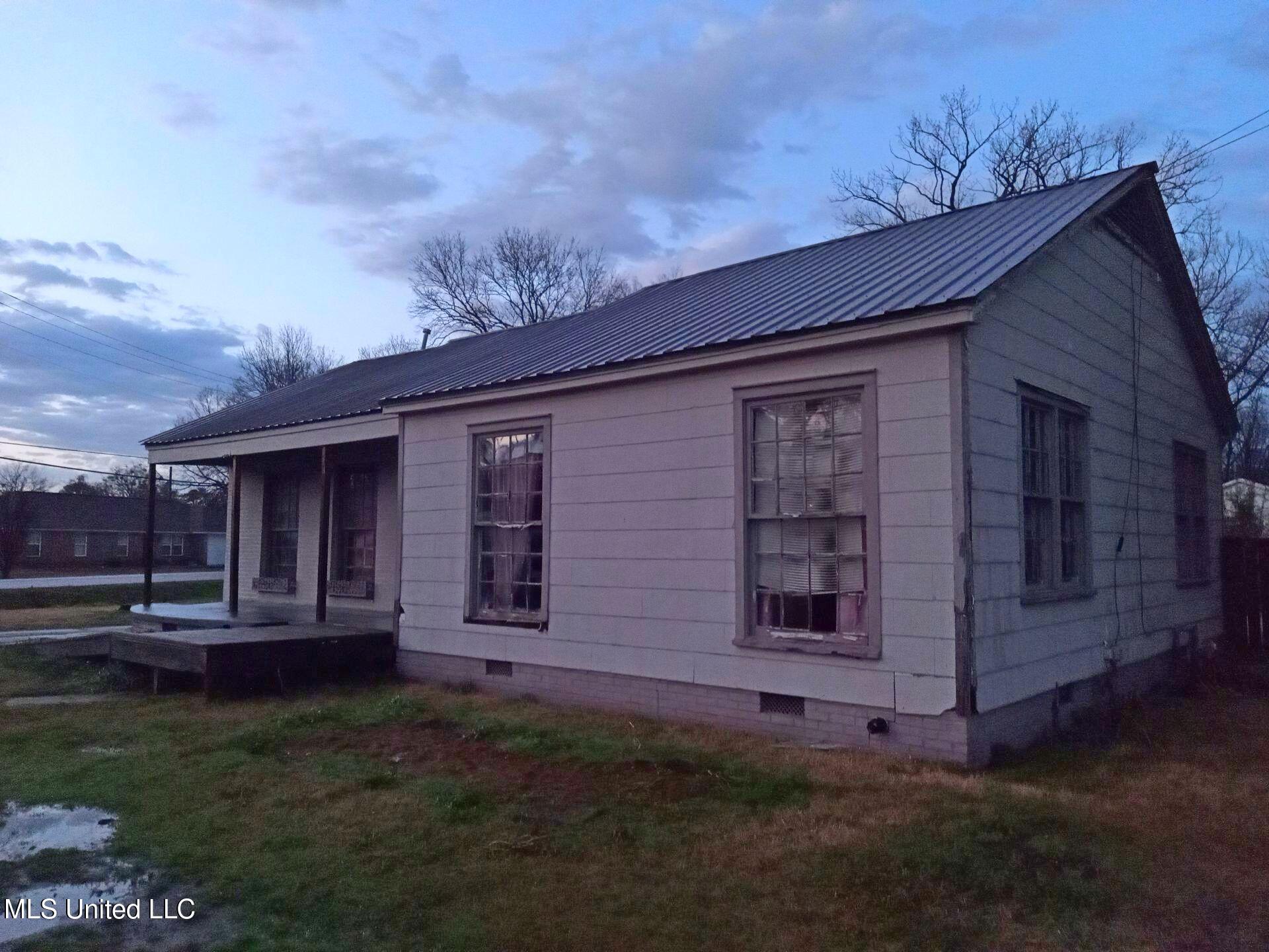 111 East Fifteenth Street Yazoo City, MS 39194 - Photo 12 of 12 79-Mar 04 2025 06_14pm-tLCW