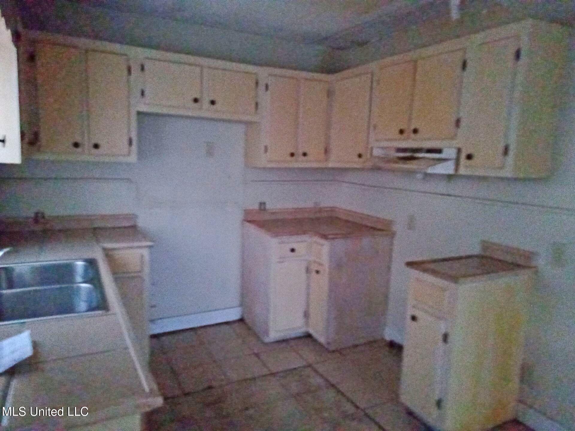 111 East Fifteenth Street Yazoo City, MS 39194 - Photo 3 of 12 8-Mar 04 2025 06_03pm-USEr