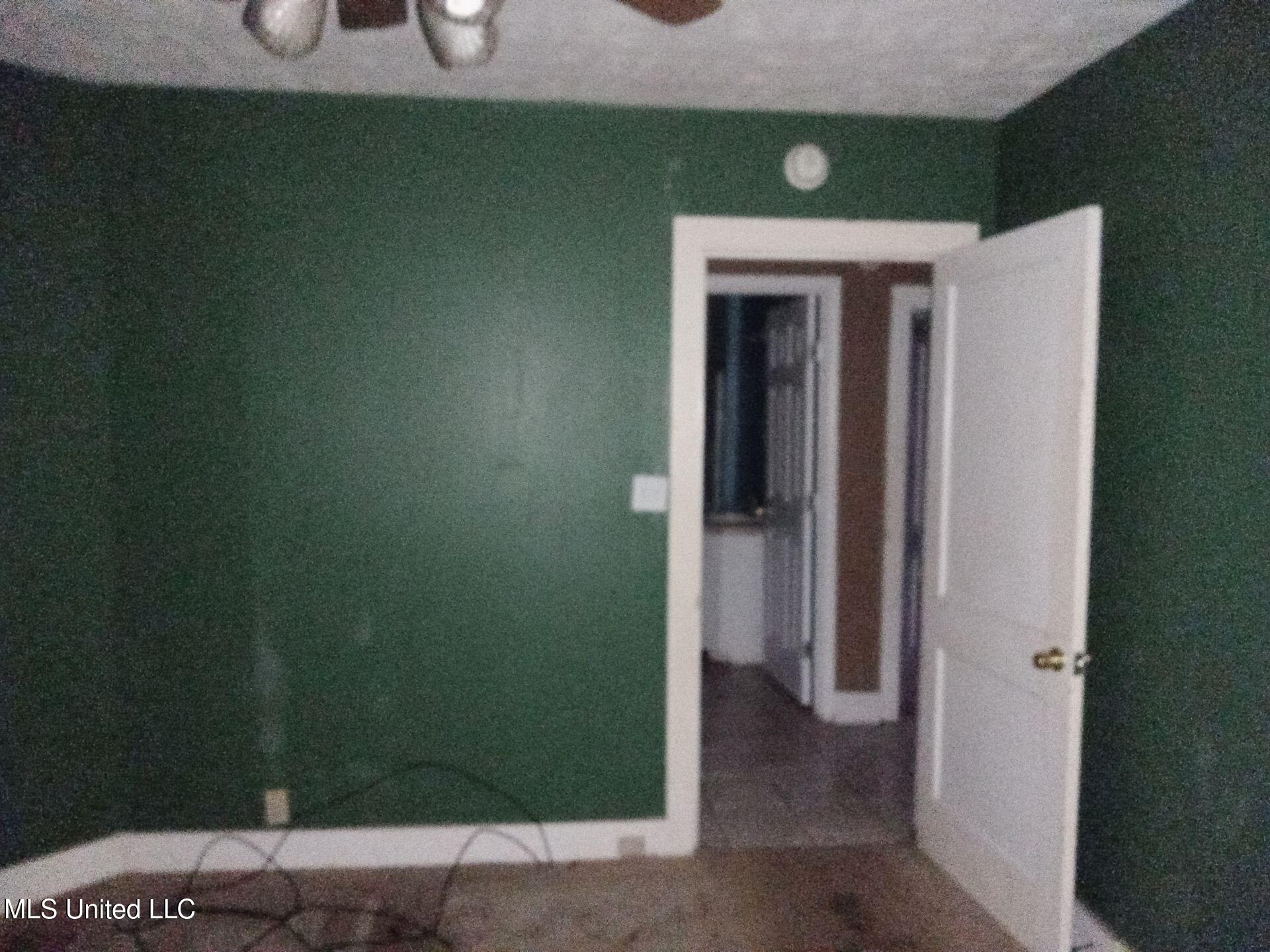 111 East Fifteenth Street Yazoo City, MS 39194 - Photo 8 of 12 34-Mar 04 2025 06_06pm-JGaK