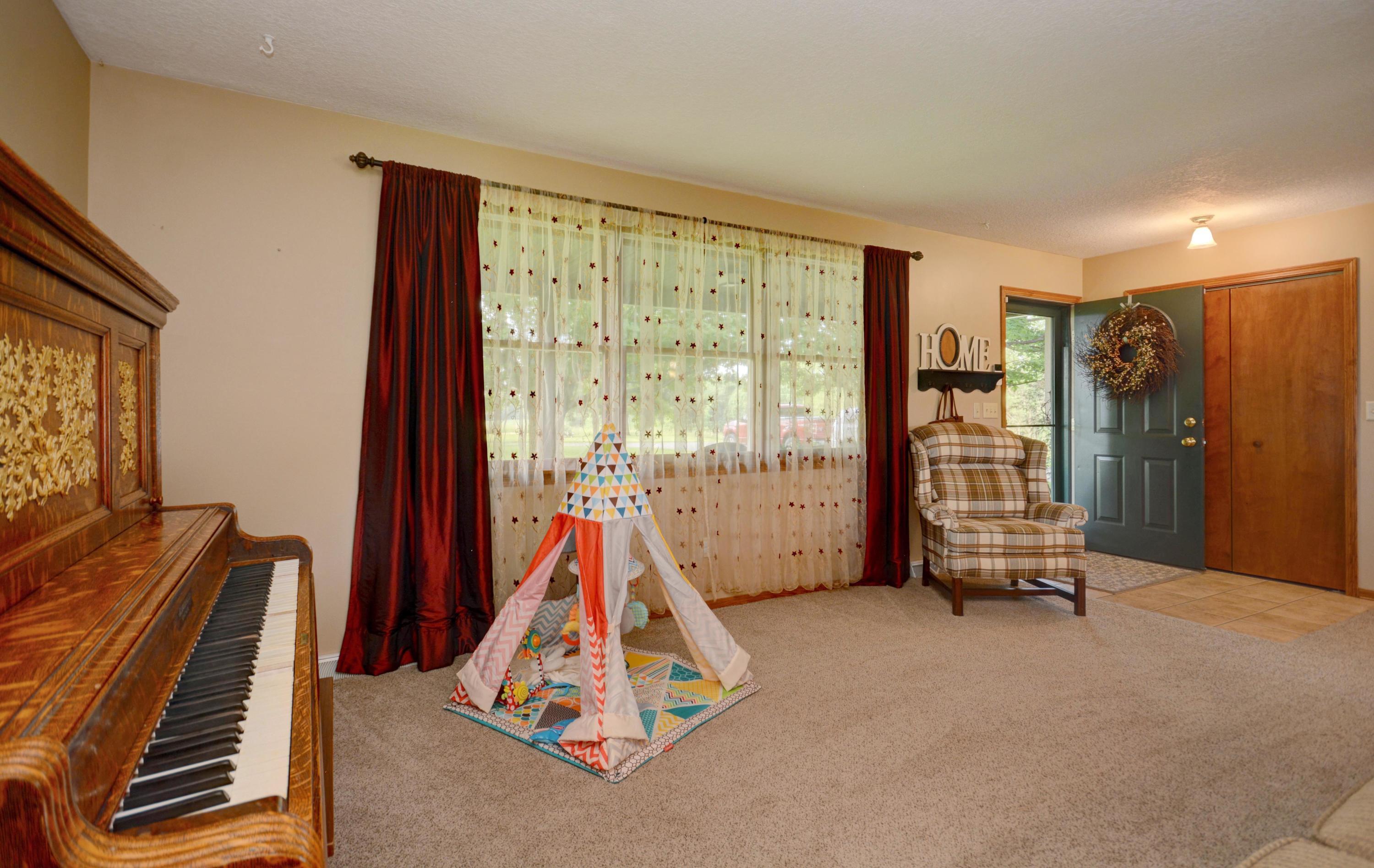 10208 Blacksnake Road Utica, OH 43080 - Photo 3 of 38 Gallery Image 3