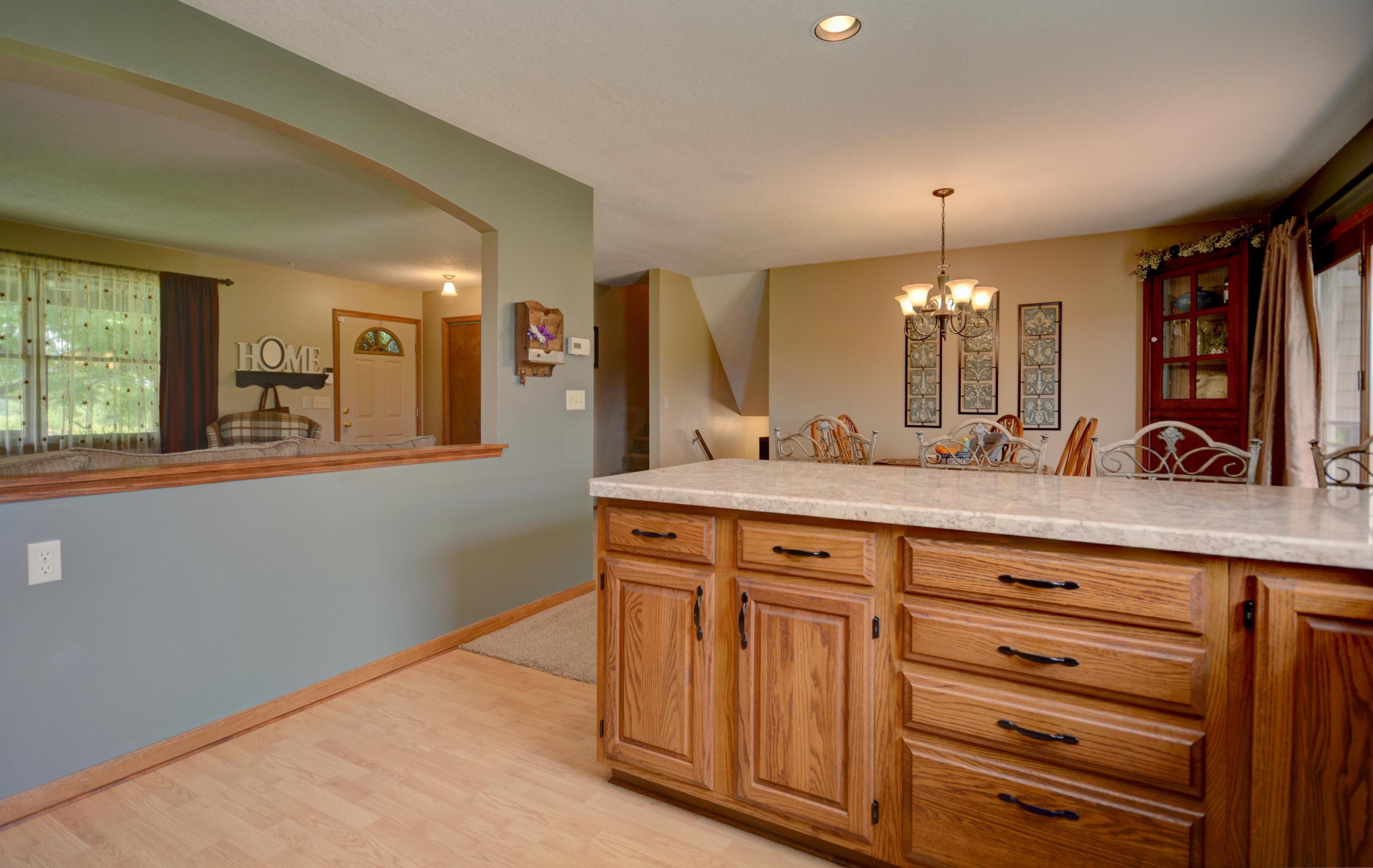 10208 Blacksnake Road Utica, OH 43080 - Photo 9 of 38 Gallery Image 9