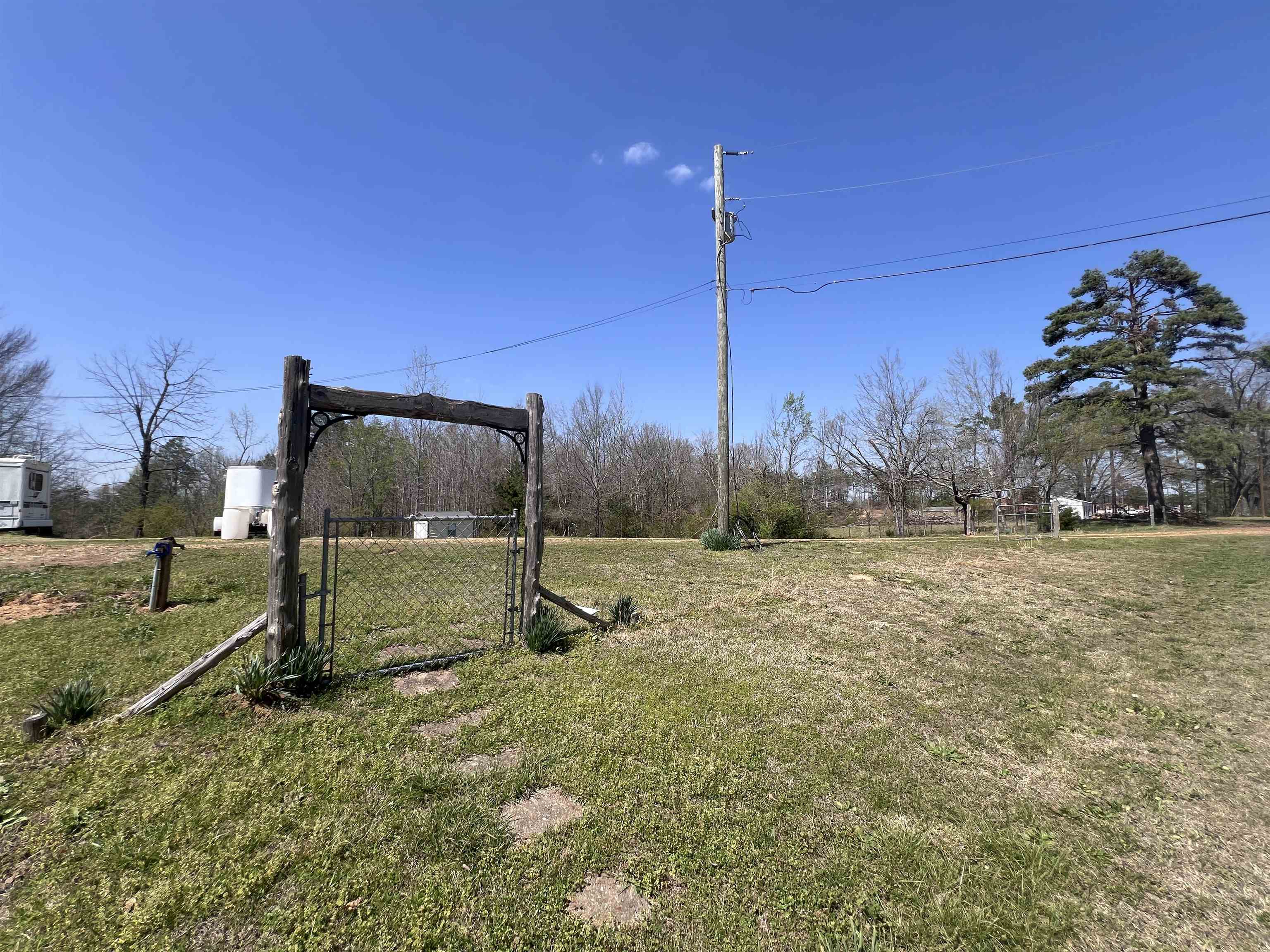 410 Angotti Road Crump, TN 38327 - Photo 2 of 15