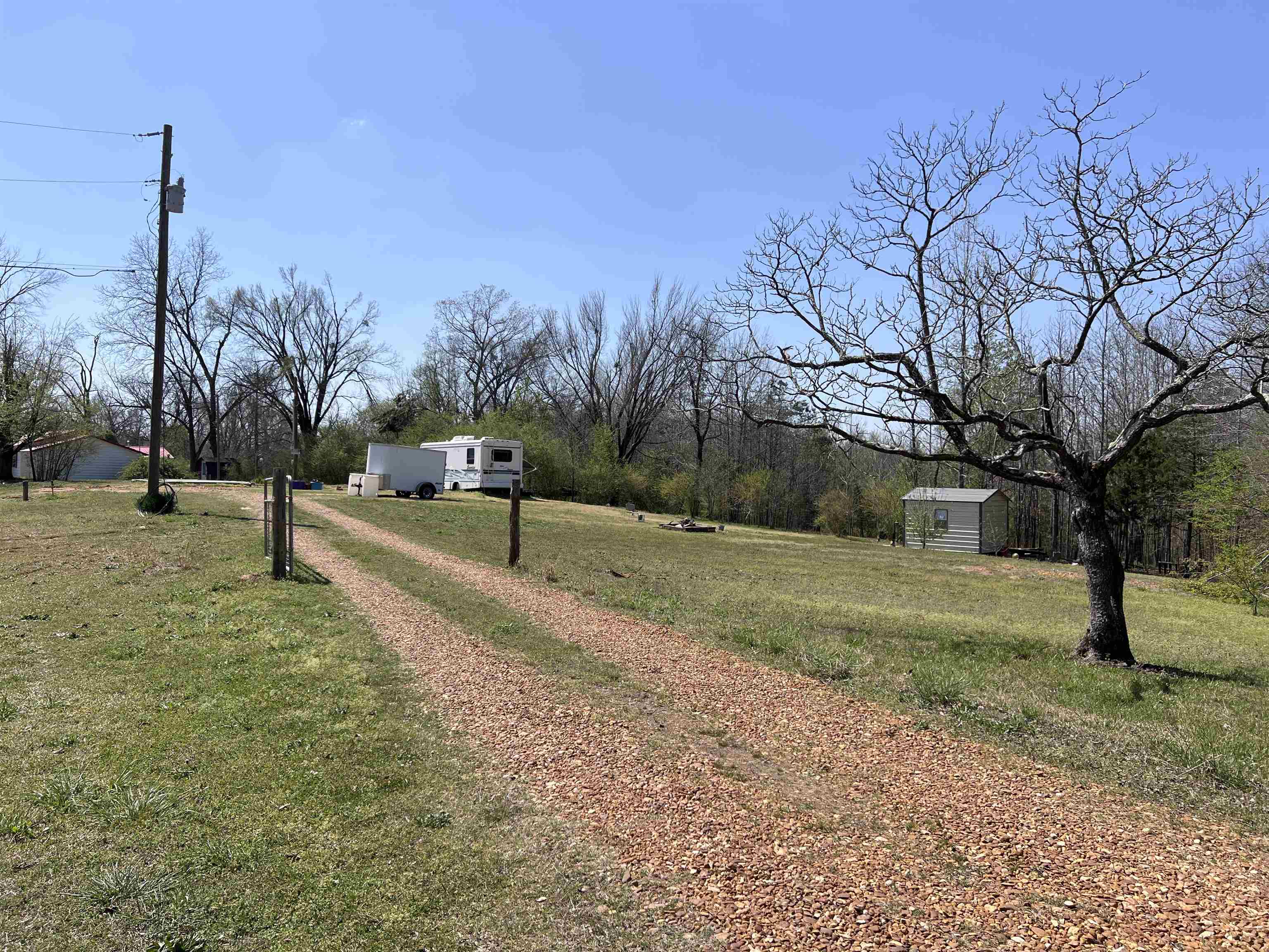 410 Angotti Road Crump, TN 38327 - Photo 8 of 15