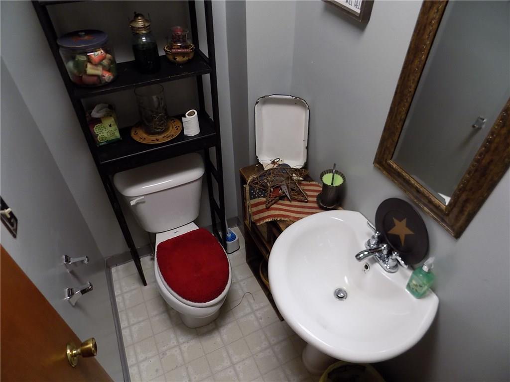 1257 Franklin Road Jackson Center, PA 16133 - Photo 8 of 22