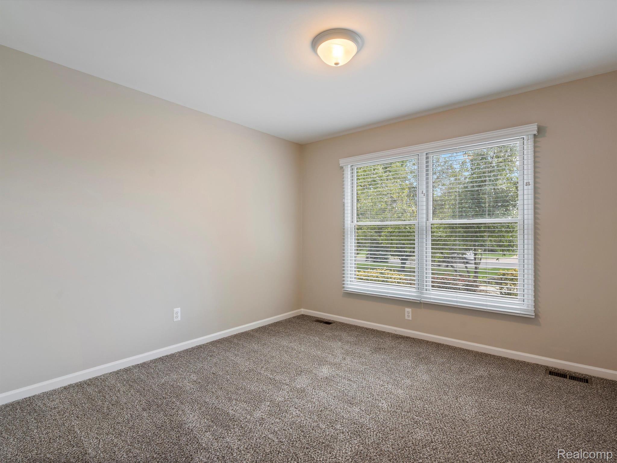 1676 West Ellsworth Road Ann Arbor, MI 48108 - Photo 17 of 20 Gallery Image 17