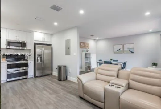 $3,300 | 7125 Northwest 173rd Drive, Unit 2405, Hialeah, FL 33015