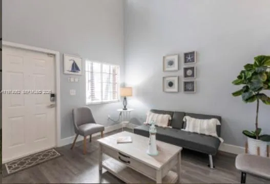 $3,300 | 7125 Northwest 173rd Drive, Unit 2405, Hialeah, FL 33015