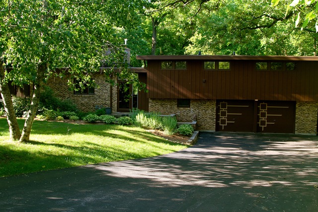 35W281 Country School Road Algonquin, IL 60102 - Photo 1 of 24 a backyard of a house with barbeque oven