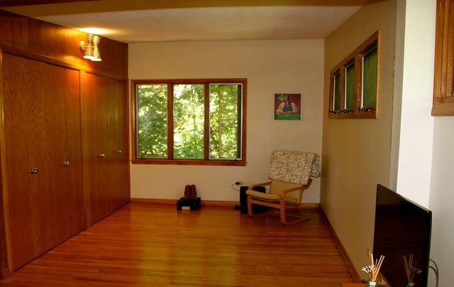 35W281 Country School Road Algonquin, IL 60102 - Photo 12 of 24 a living room with furniture and a flat screen tv