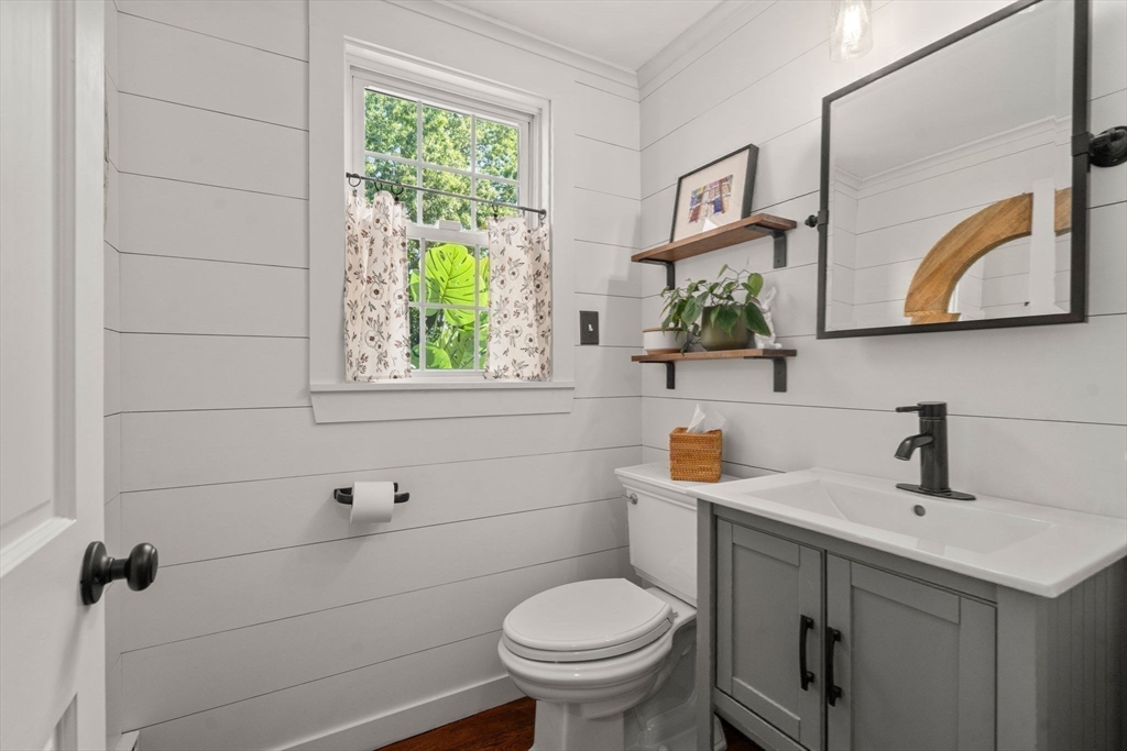 109 Whitcomb Avenue Boston, MA 02130 - Photo 14 of 39