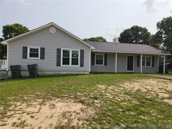 $1,100 | 5693 A Archer Road, Hope Mills, NC 28348