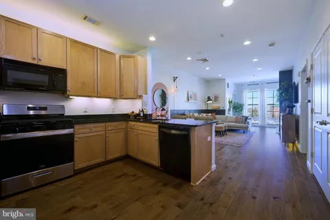 $349,000 | 8045 Newell Street, Unit 514, Silver Spring, MD 20910