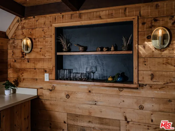 $1,475,000 | 1256 North Topanga Canyon Boulevard, Topanga, CA 90290