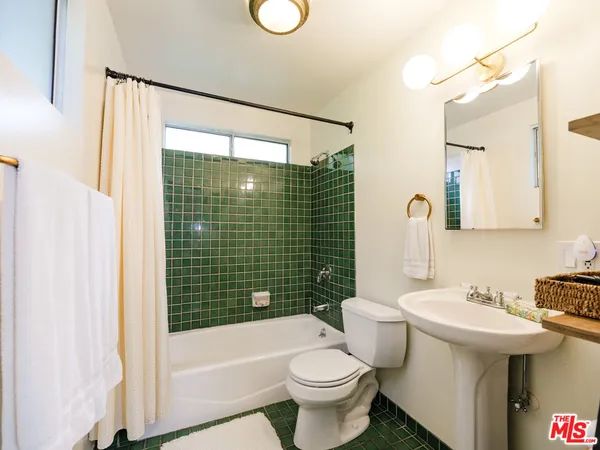 $1,475,000 | 1256 North Topanga Canyon Boulevard, Topanga, CA 90290