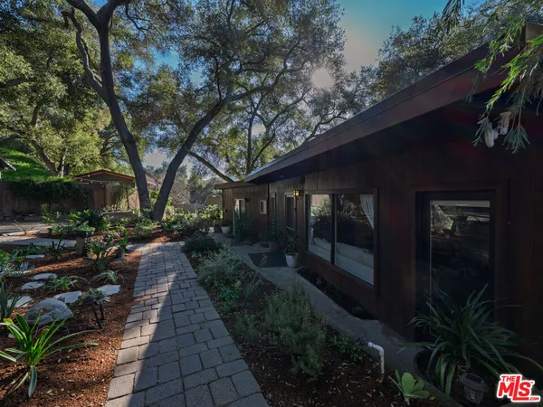 $1,475,000 | 1256 North Topanga Canyon Boulevard, Topanga, CA 90290