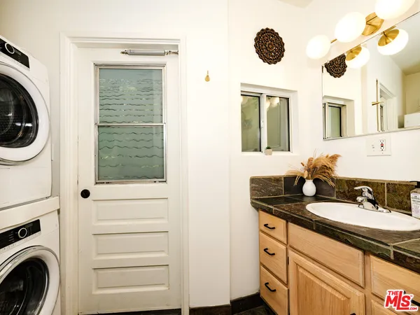 $1,475,000 | 1256 North Topanga Canyon Boulevard, Topanga, CA 90290