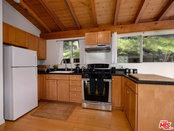 $1,475,000 | 1256 North Topanga Canyon Boulevard, Topanga, CA 90290