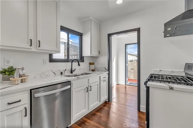 $749,900 | 6034 Lime Avenue, Long Beach, CA 90805