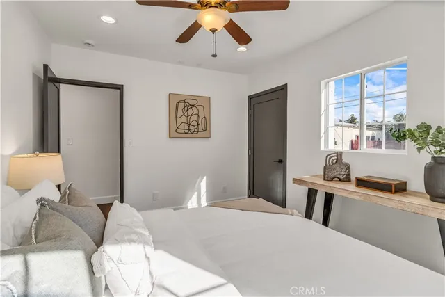 $749,900 | 6034 Lime Avenue, Long Beach, CA 90805