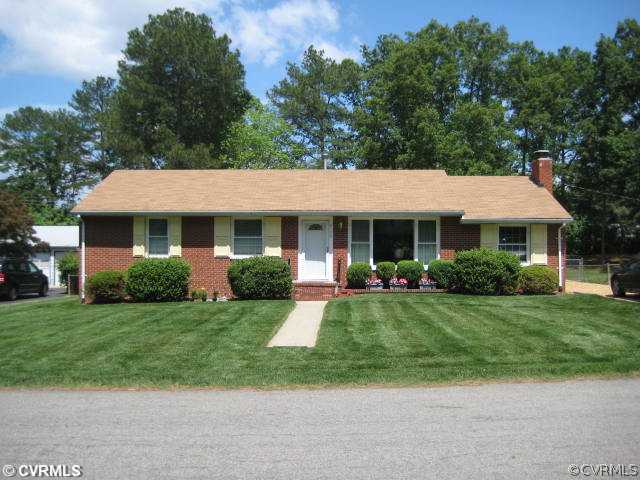 2108 Manlyn Road Henrico, VA 23229 - Photo 1 of 12 Exterior Front