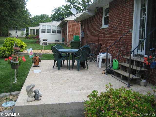 2108 Manlyn Road Henrico, VA 23229 - Photo 11 of 12 Patio/Deck