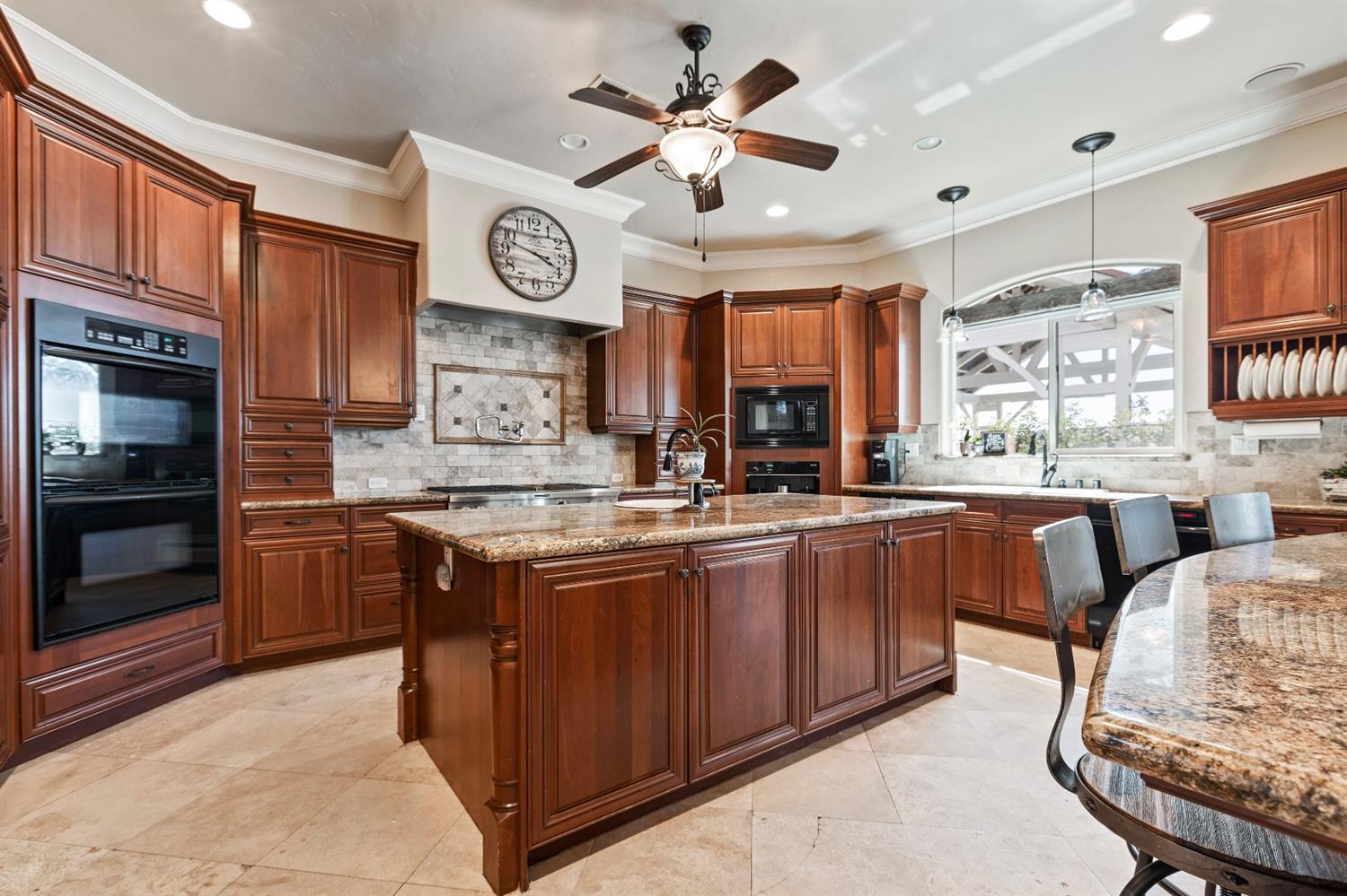 17570 Watts Valley Road Sanger, CA 93657 - Photo 26 of 96