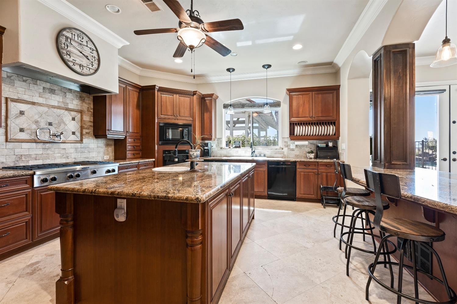 17570 Watts Valley Road Sanger, CA 93657 - Photo 28 of 96