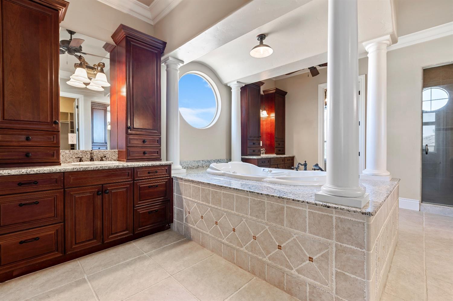 17570 Watts Valley Road Sanger, CA 93657 - Photo 38 of 96