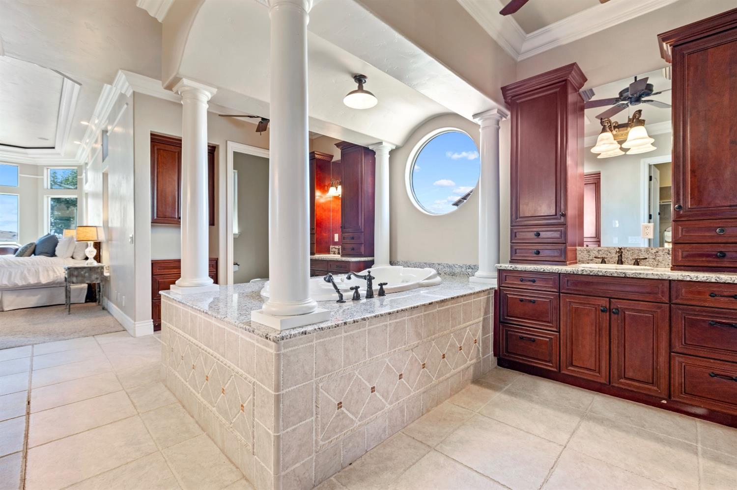 17570 Watts Valley Road Sanger, CA 93657 - Photo 39 of 96