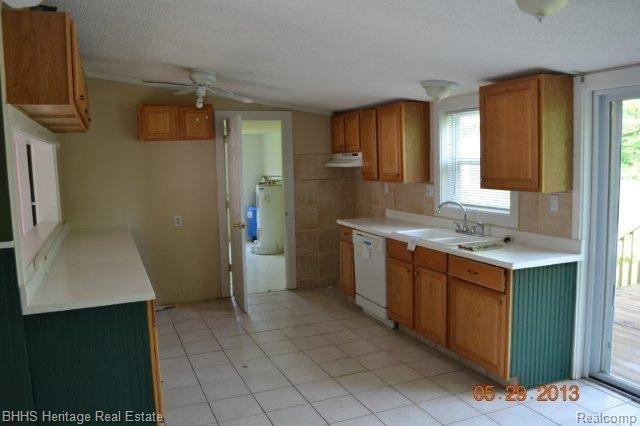 4700 Dutcher Road Howell, MI 48843 - Photo 14 of 25 Kitchen