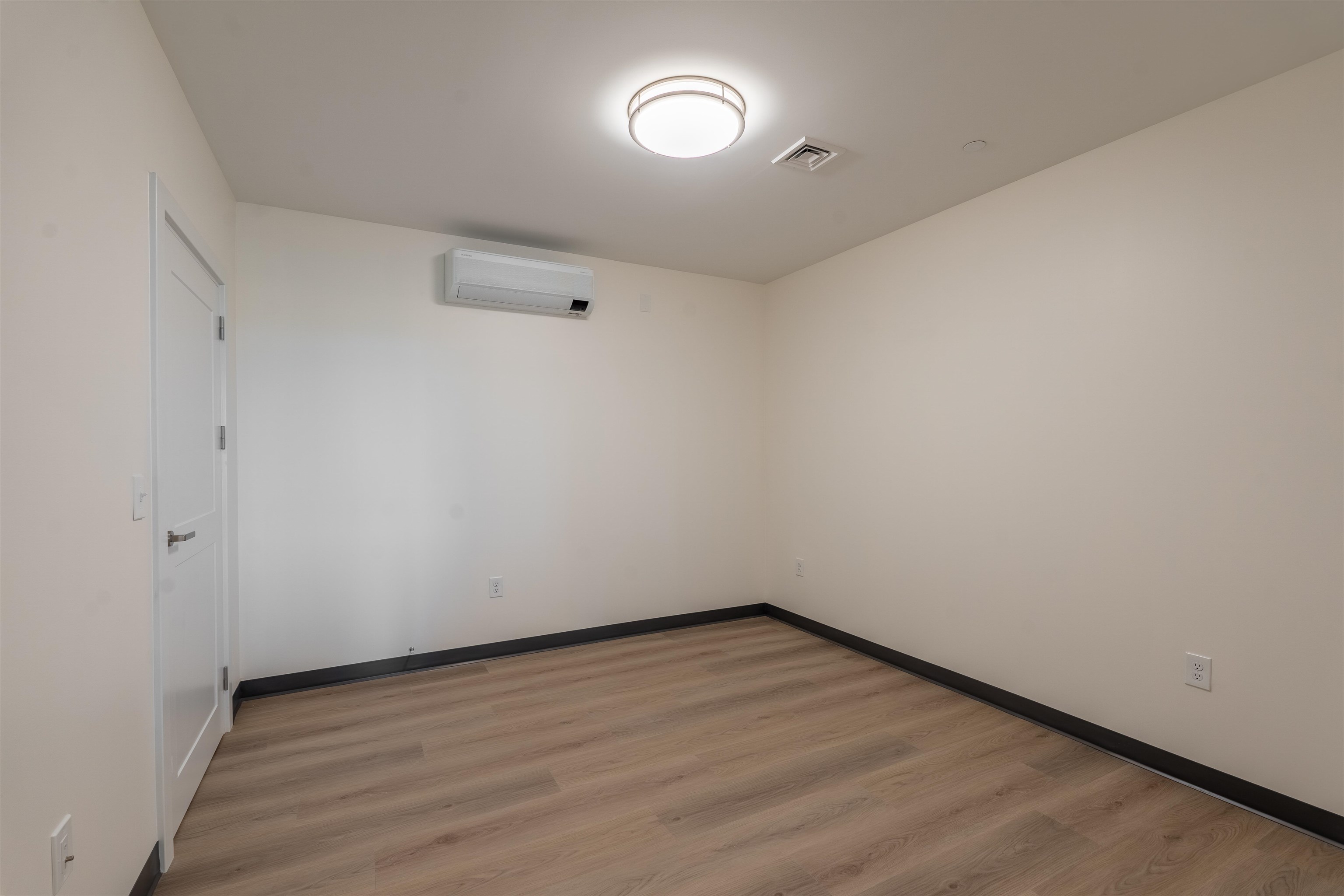 51 North Main Street, Unit 603 Rochester, NH 03867 - Photo 8 of 11