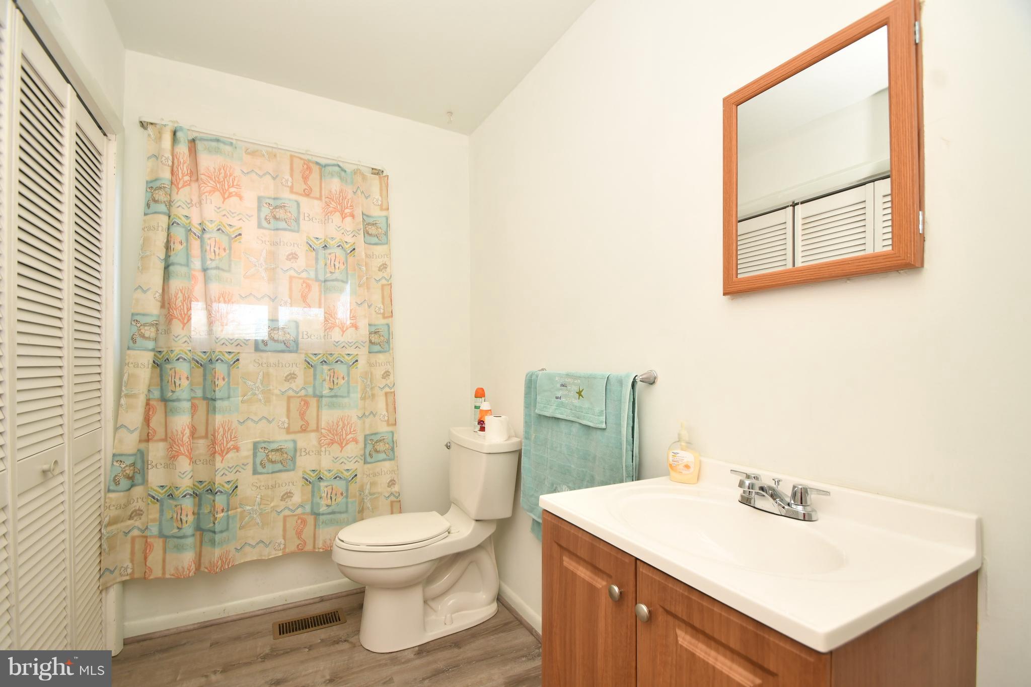 3101 Lynch Road Baltimore, MD 21219 - Photo 12 of 25 First Floor Powder Room