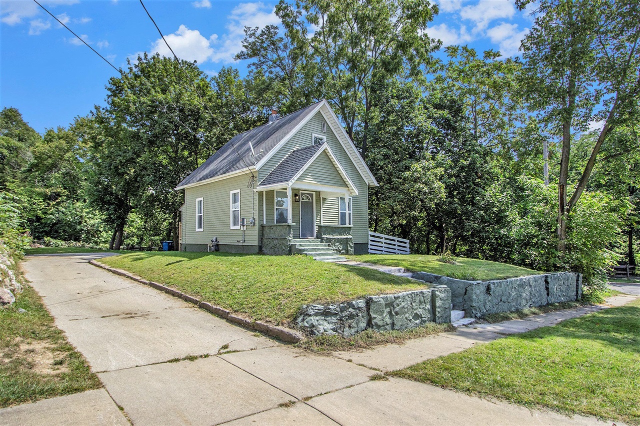 89 East Avenue South Battle Creek, MI 49017 - Photo 3 of 20