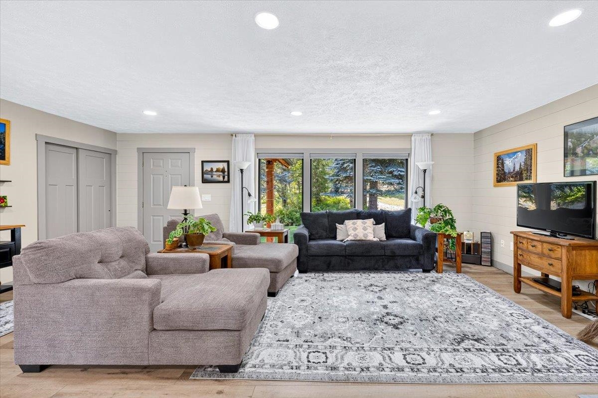 2781 Clarke Road Chewelah, WA 99109 - Photo 4 of 32 Gallery Image 4