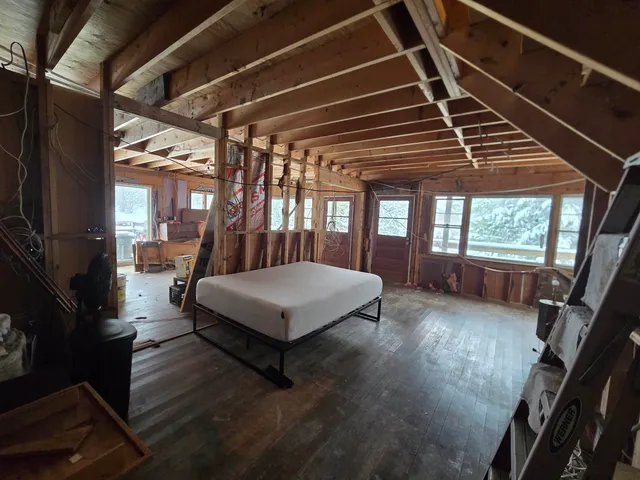 $415,000 | 3034 Route 11 Londonderry Vt 05148, Londonderry, VT 05148