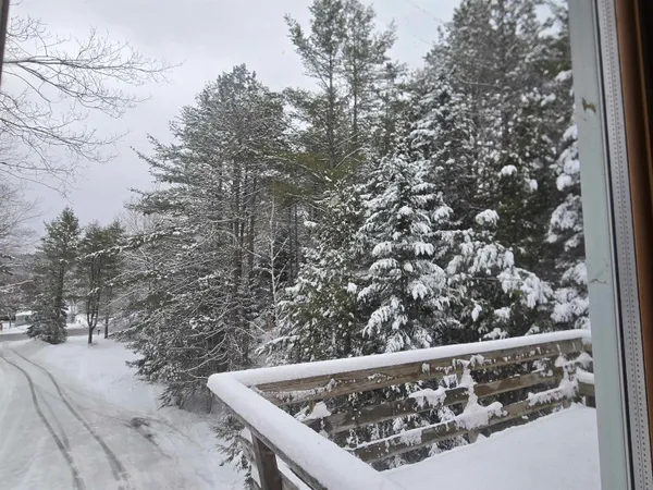 $415,000 | 3034 Route 11 Londonderry Vt 05148, Londonderry, VT 05148