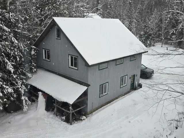 $415,000 | 3034 Route 11 Londonderry Vt 05148, Londonderry, VT 05148