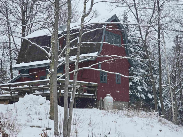 $415,000 | 3034 Route 11 Londonderry Vt 05148, Londonderry, VT 05148