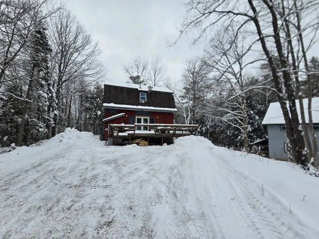 $415,000 | 3034 Route 11 Londonderry Vt 05148, Londonderry, VT 05148