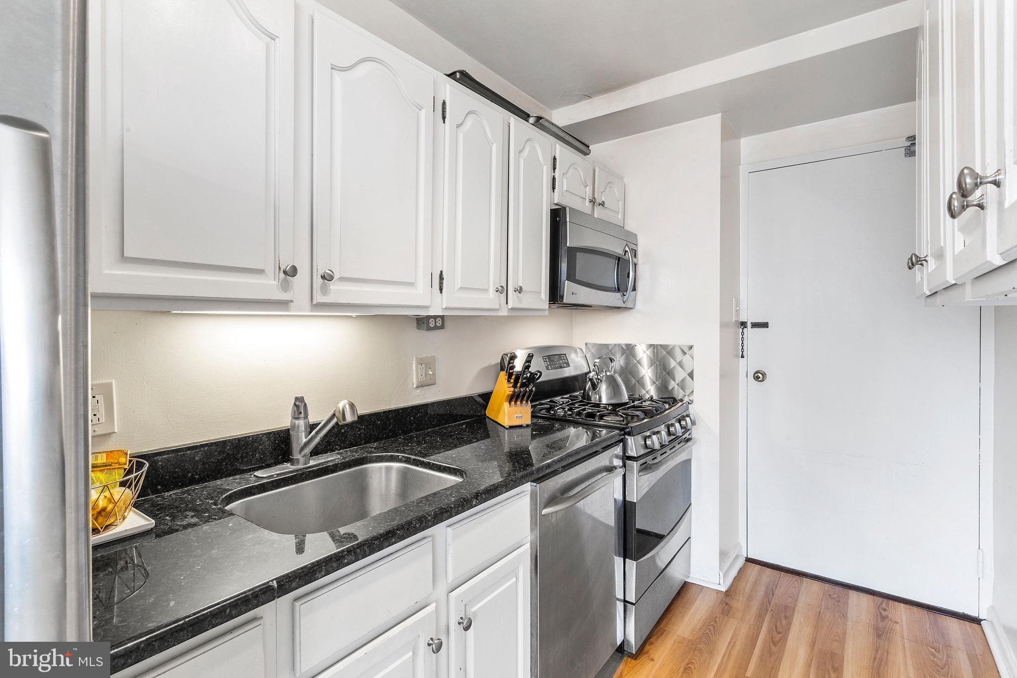 1806 Rittenhouse Square, Unit 2103 Philadelphia, PA 19103 - Photo 12 of 30 Gallery Image 12