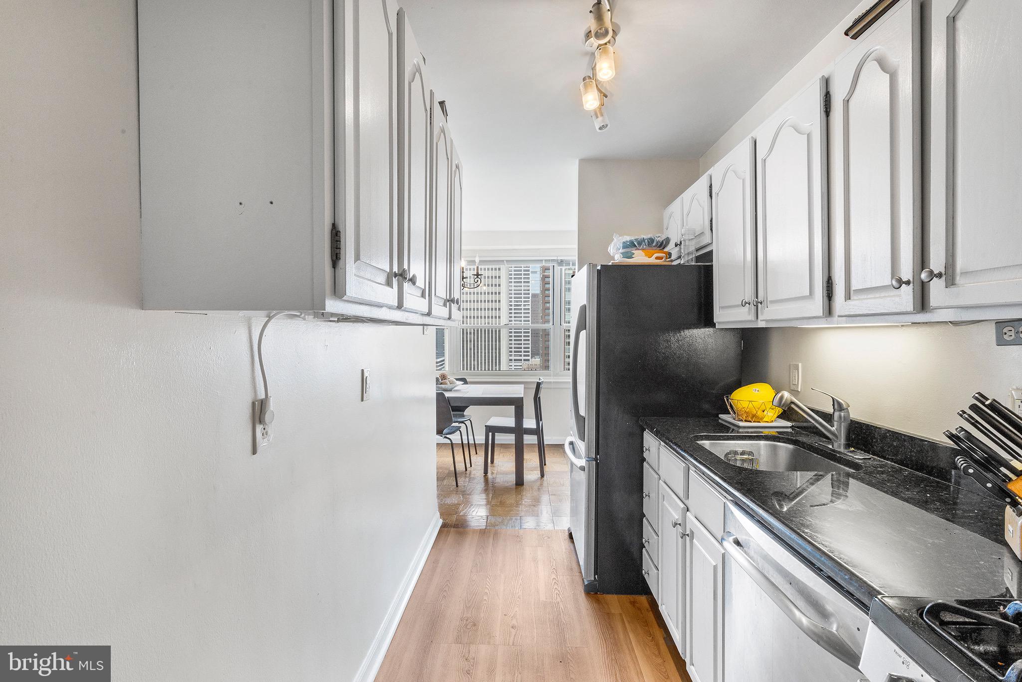1806 Rittenhouse Square, Unit 2103 Philadelphia, PA 19103 - Photo 14 of 30 Gallery Image 14